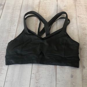 Lululemon sports bra size 6